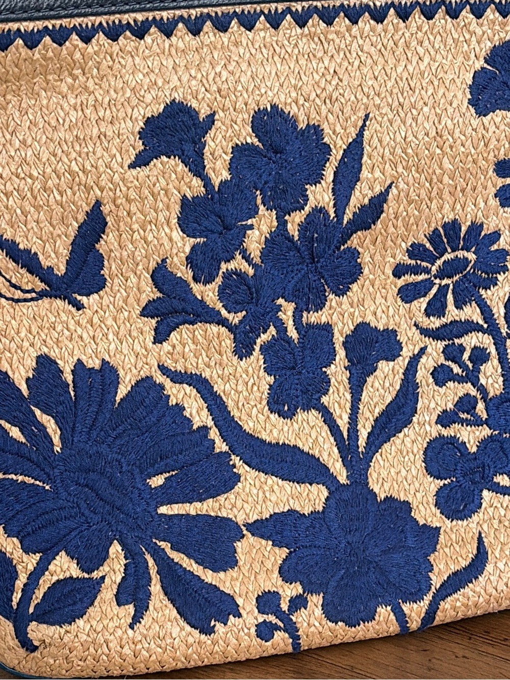 Brighton Blossom Hill Carter Straw Messenger Bag Purse-royal blue embroidered - Picture 6 of 16